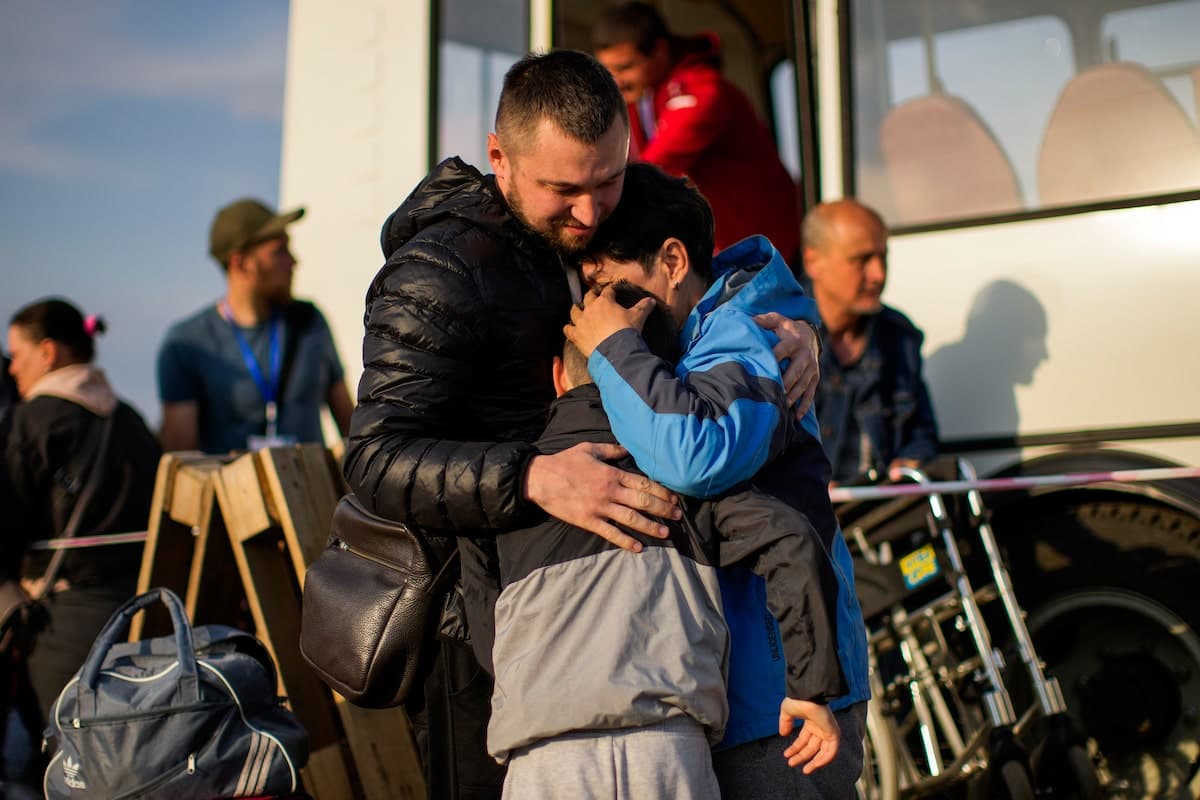 Fact Check: Ukrainian men are free to leave the country.
