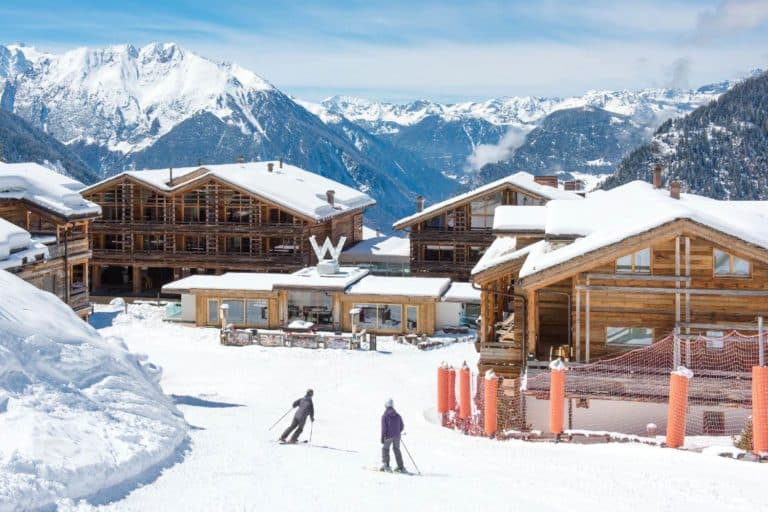 Fact Check: Are there ski resorts in Esqui?