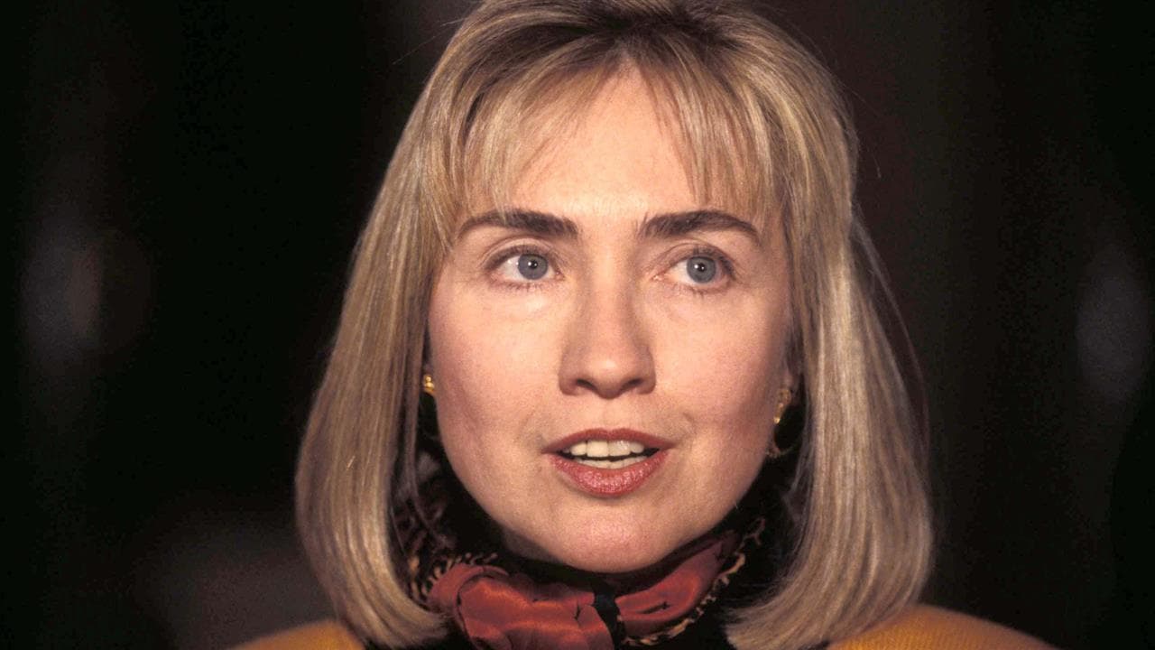 Fact Check: Hilary Clinton was not allowed to keep a $425 necklace when she was secretary of state