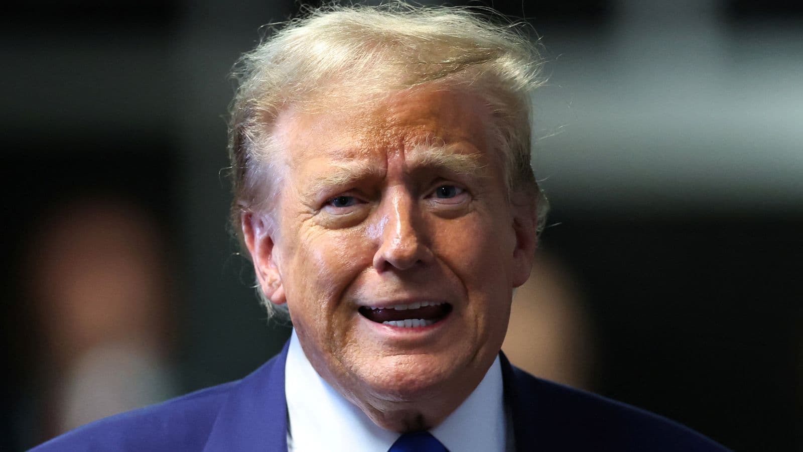 Fact Check: donald trump wears a diaper
