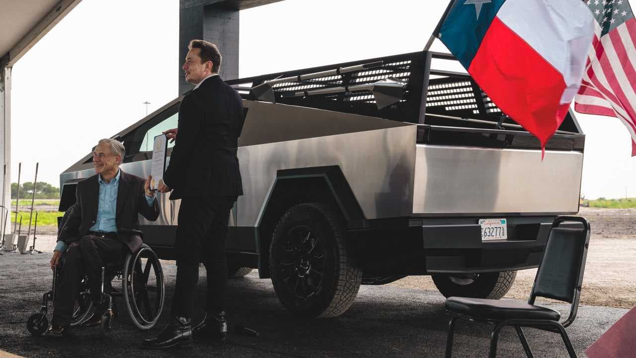 Fact Check: Does Elon Musk have a contract to sell cybertrucks to the government 