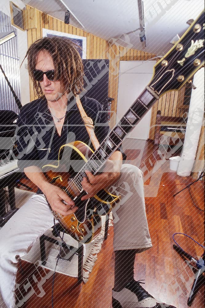 Fact Check: Is Izzy Stradlin still active?