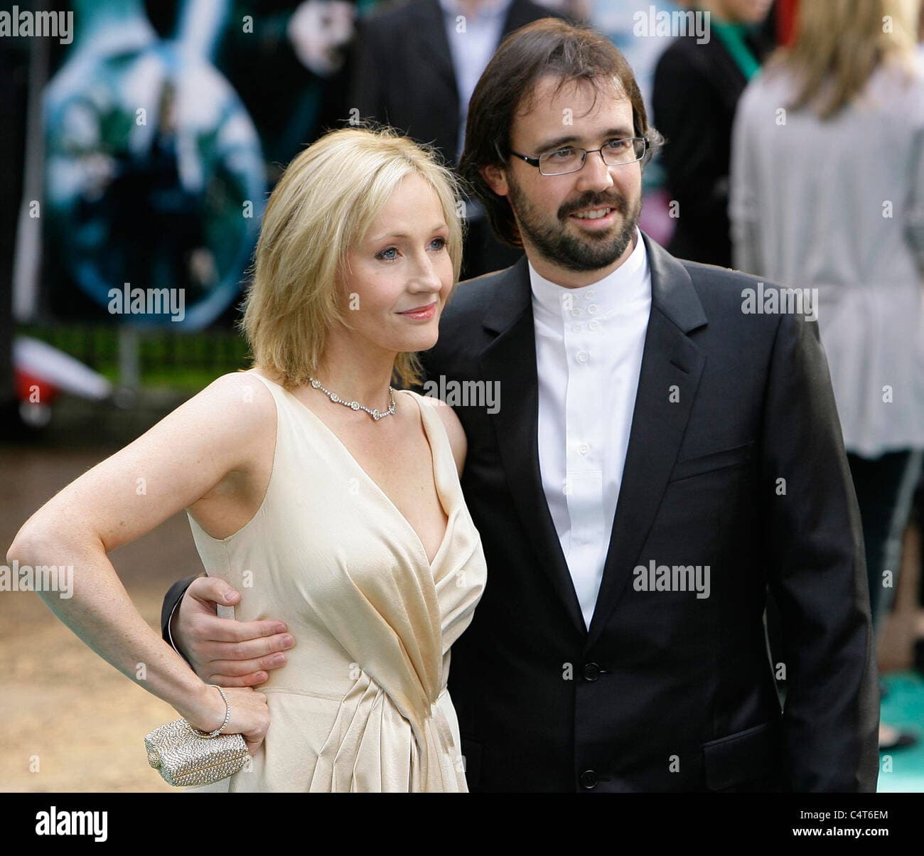 Fact Check: Is JK Rowling married?