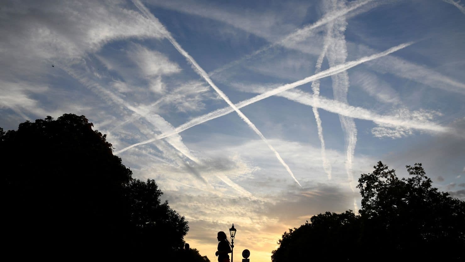 Fact Check: Chemtrails