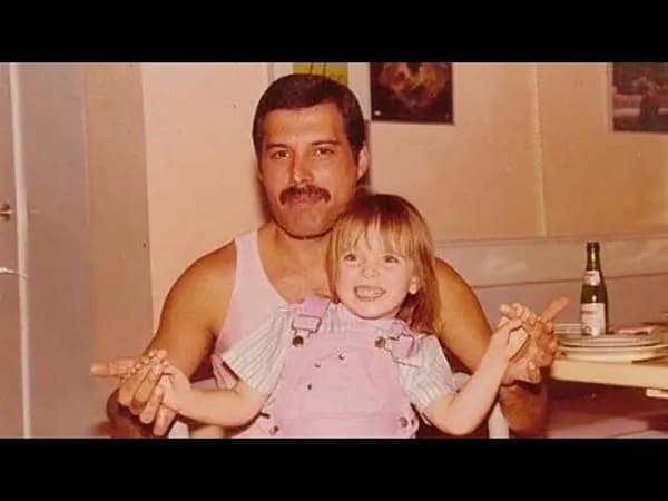 Fact Check: Freddie Mercury has a daughter