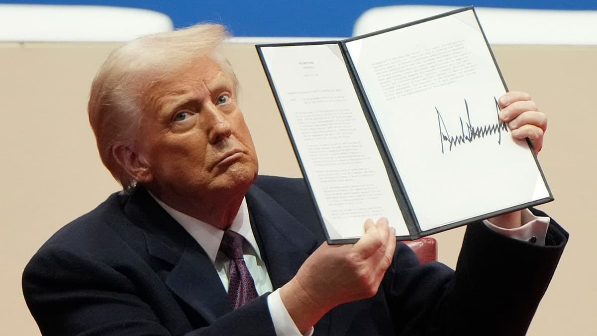 Fact Check: President Trump cancelled Biden's order on parole with an executive order of his own shortly after he took office in January.