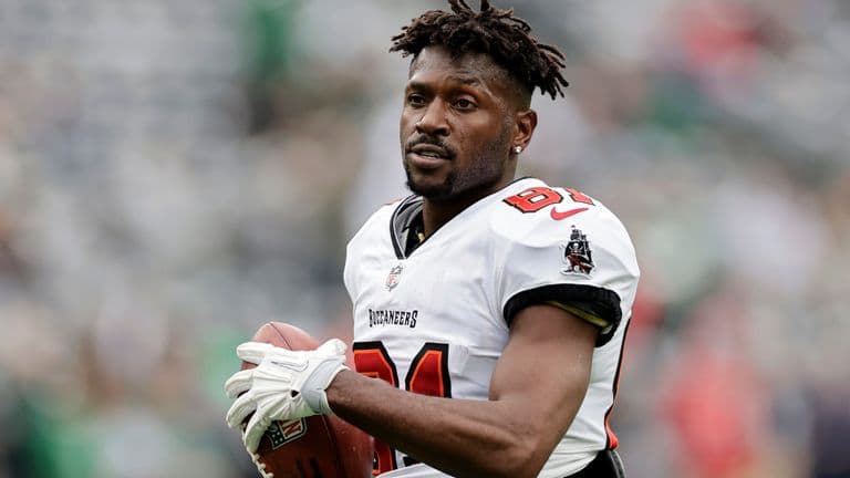 Fact Check: Former NFL wide receiver Antonio Brown faces a charge of attempted murder with a firearm.