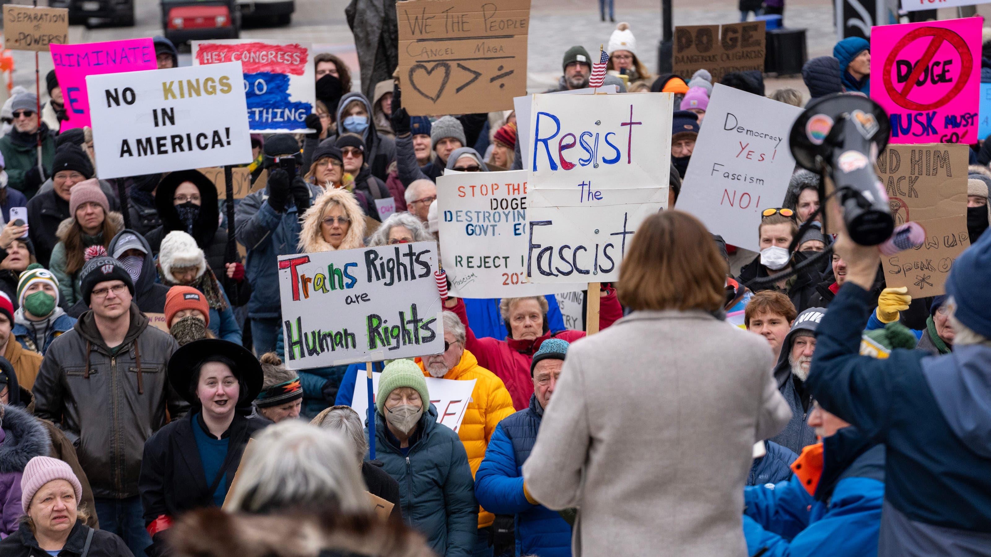Fact Check: Around 400 protesters gathered on Thursday evening.