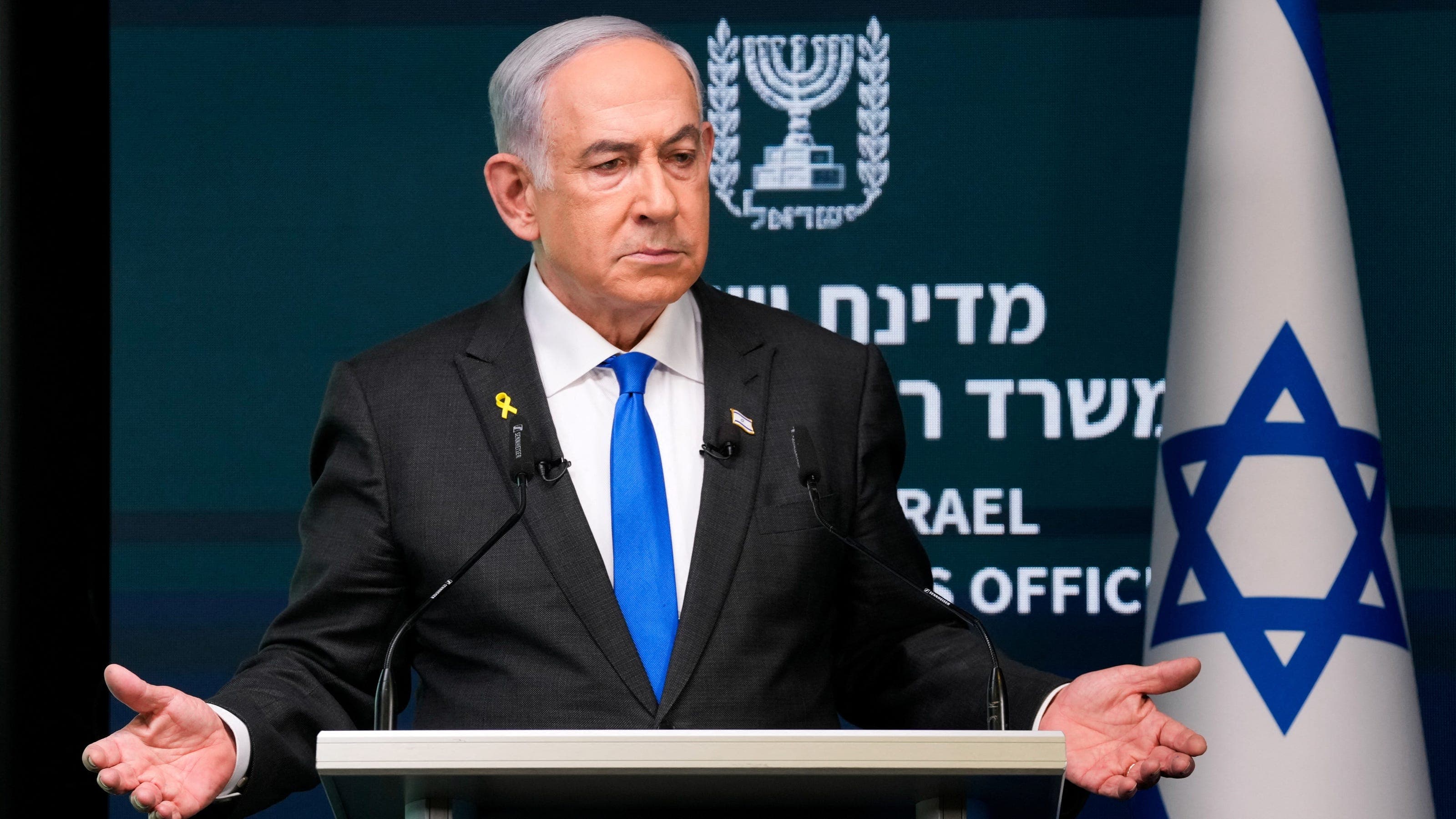 Fact Check: Senior Israeli officials began to brief media that Trump had only pretended to oppose an Israeli attack and that they in fact had a 'green light' for the attack.