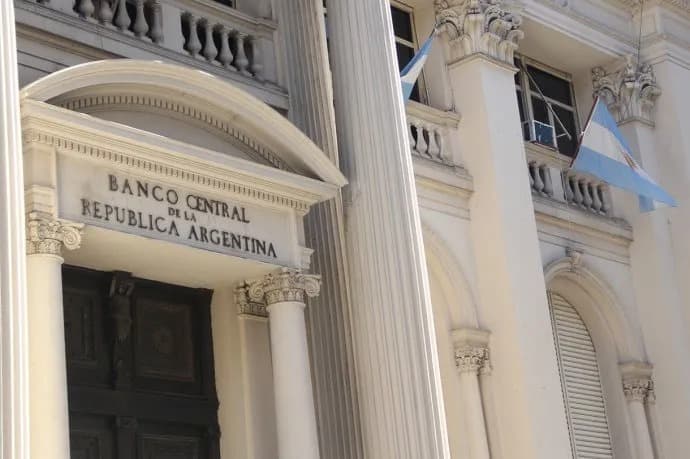 Fact Check: The steps included a US$2-billion repo agreement with international banks.