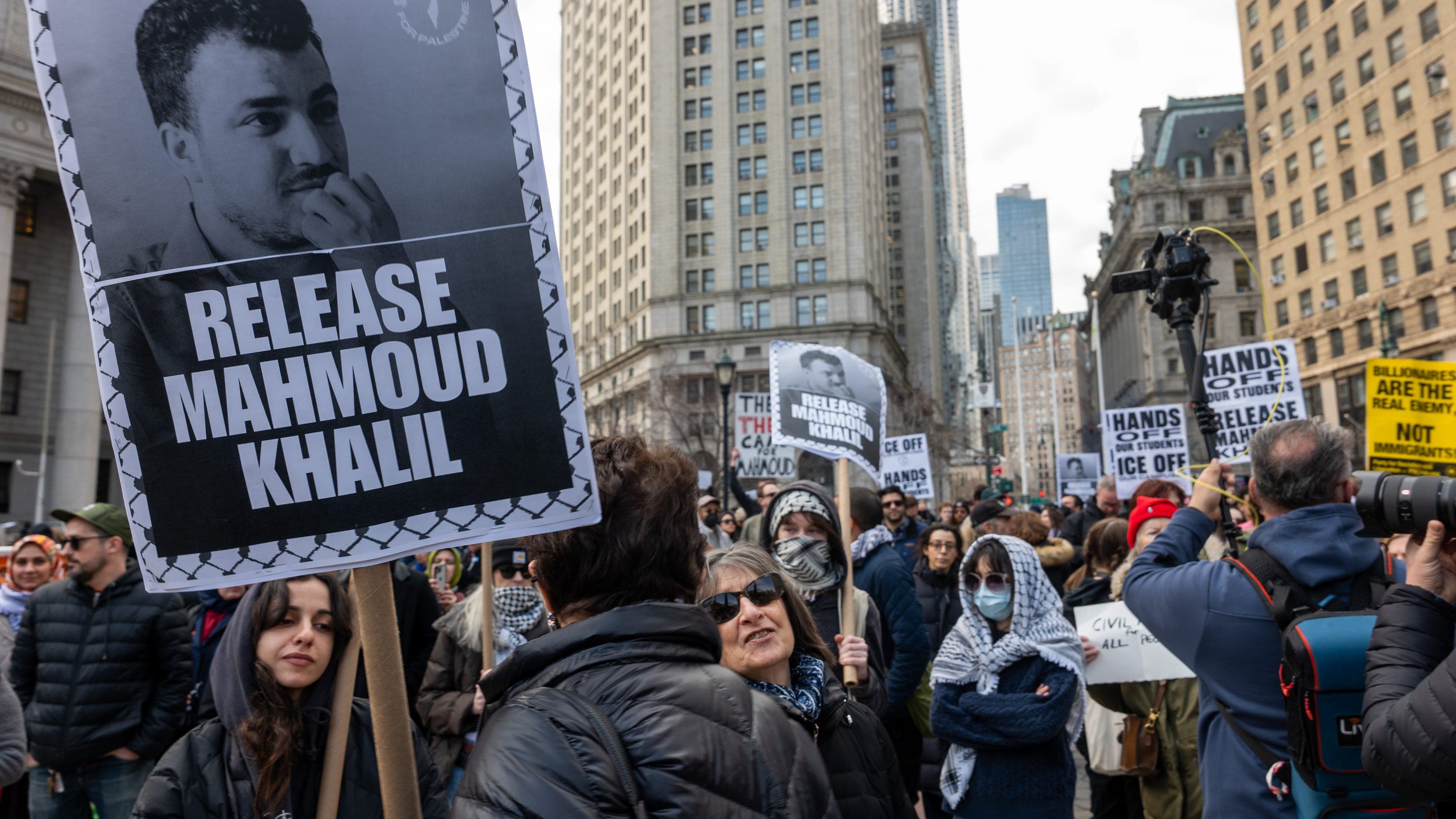 Fact Check: The expulsion violated a 2019 U.S. immigration judge’s order that shielded him from deportation to his native country because he likely faced gang persecution there.