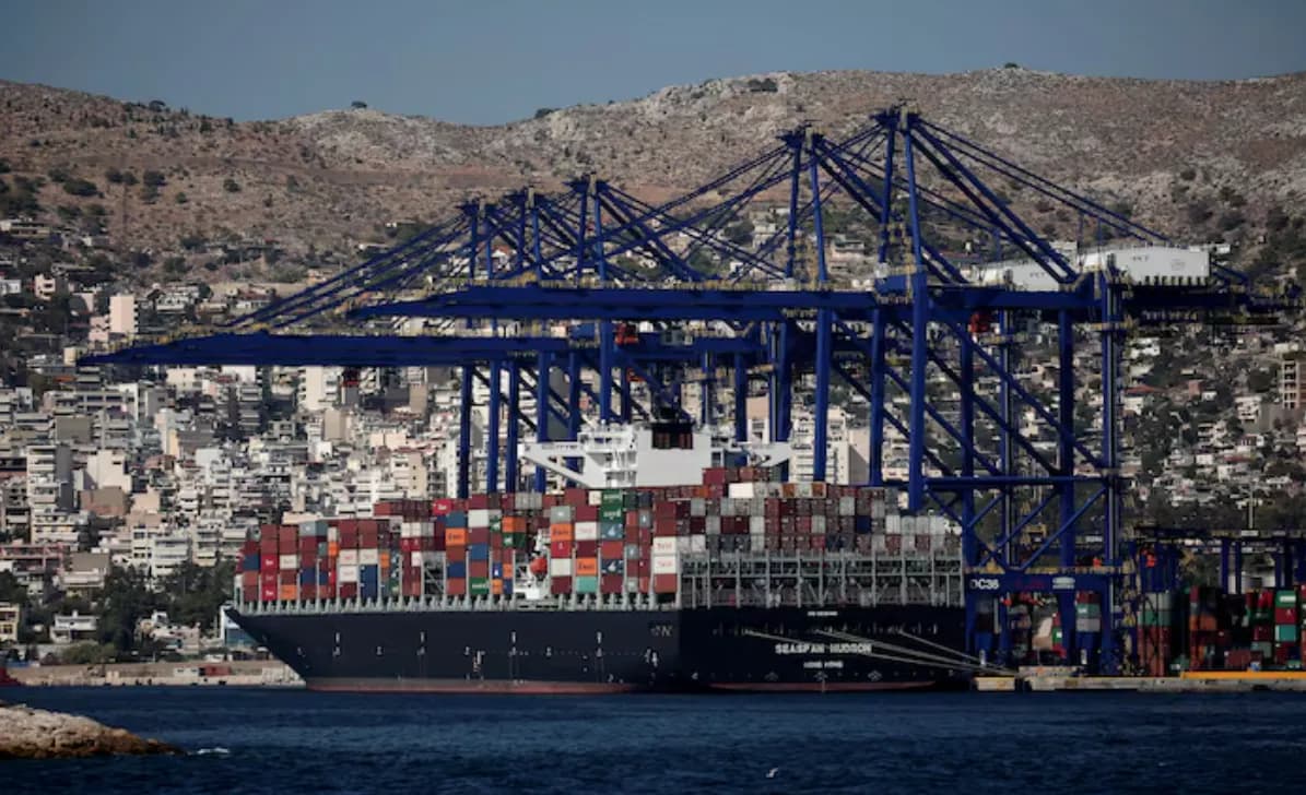 Fact Check: Iran is seriously reviewing the closure of the Strait of Hormuz, according to Esmail Kosari, a member of the Iranian parliament's security commission, as reported by IRINN.
