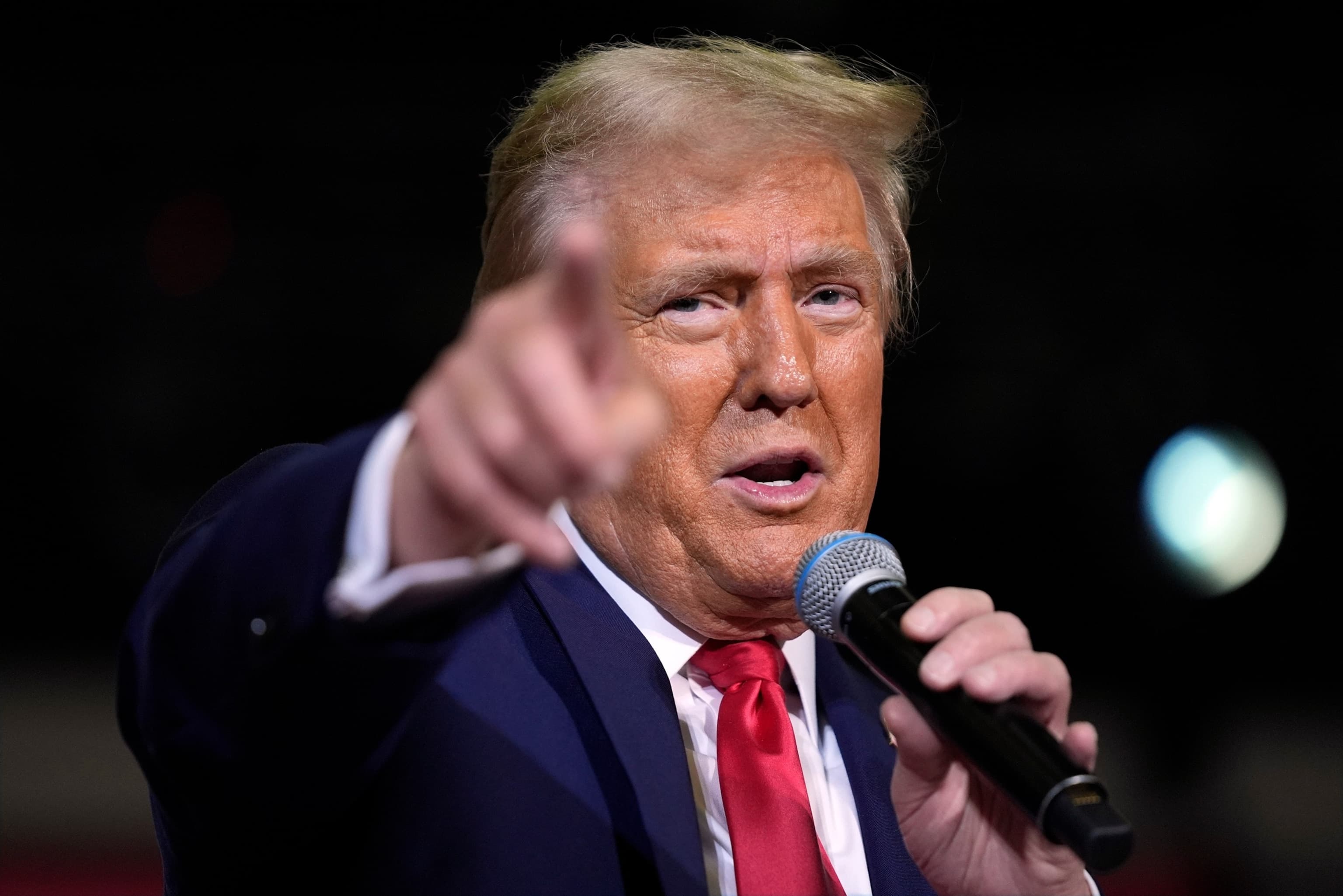 Fact Check: Donald Trump is a fascist dictator