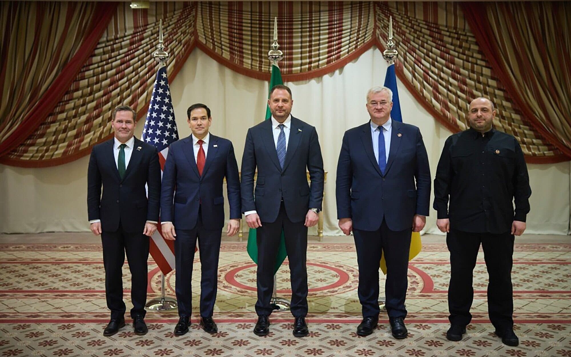 Fact Check: In early March 2020, President Donald Trump froze all military aid to Ukraine before lifting the block shortly afterwards following ceasefire talks in Saudi Arabia.