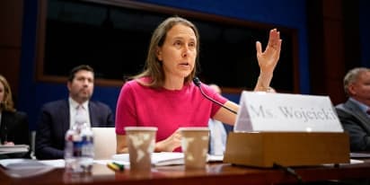 Fact Check: Anne Wojcicki, the co-founder and former CEO of 23andMe, regained control of the company after her nonprofit, TTAM Research Institute, outbid Regeneron Pharmaceuticals for $305 million.