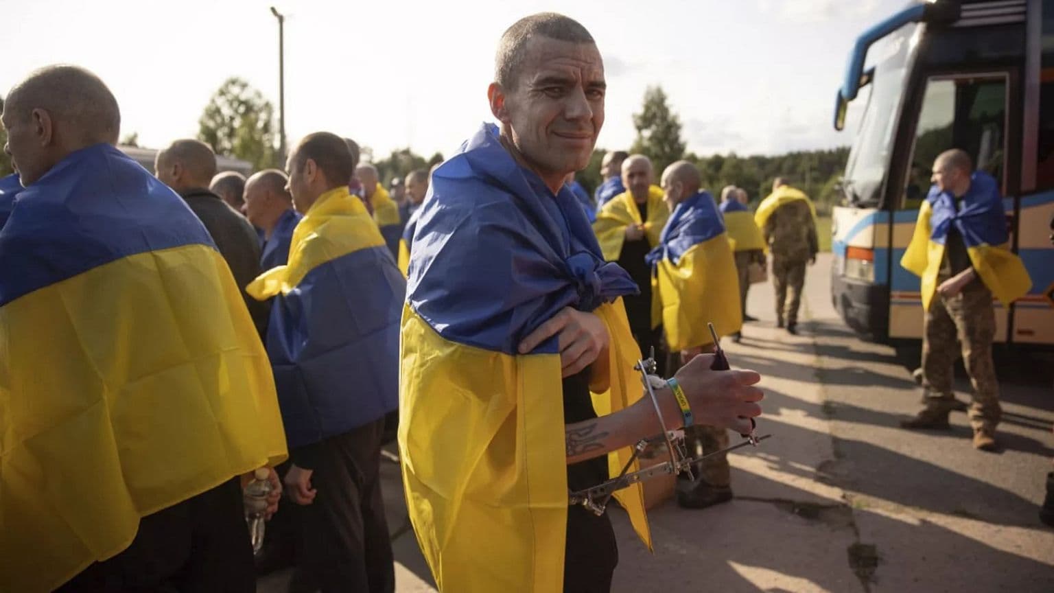 Fact Check: Putin and Trump discussed the ongoing exchange of war prisoners between Russia and Ukraine, which included seriously wounded individuals and prisoners under 25 years of age.