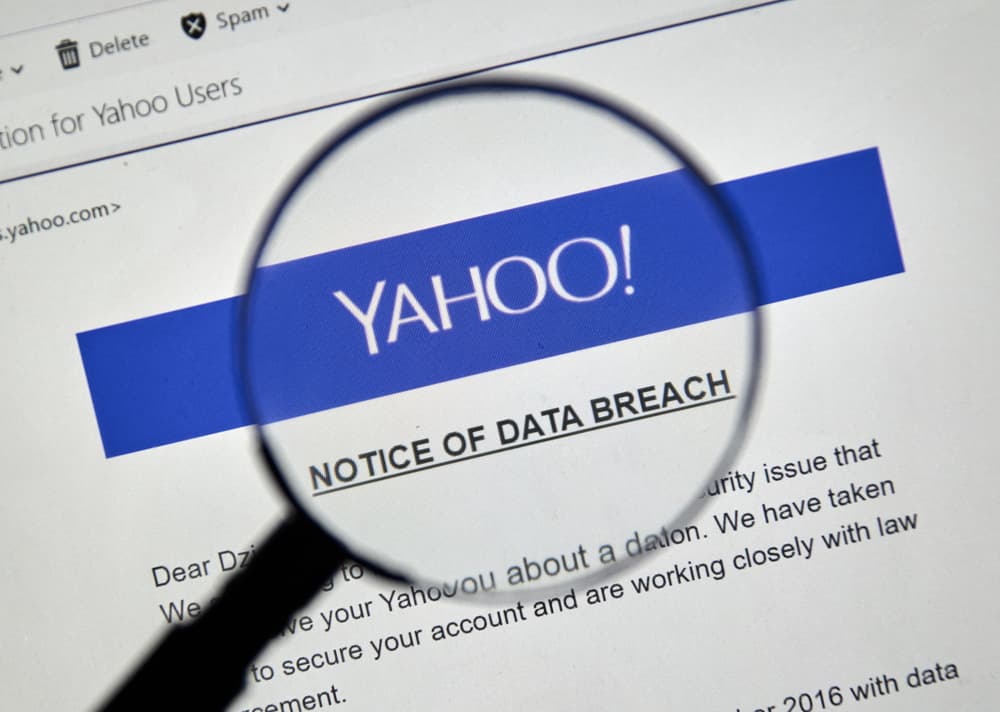 Fact Check: Users can reject the use of cookies and personal data by Yahoo and its partners by clicking 'Reject all'.