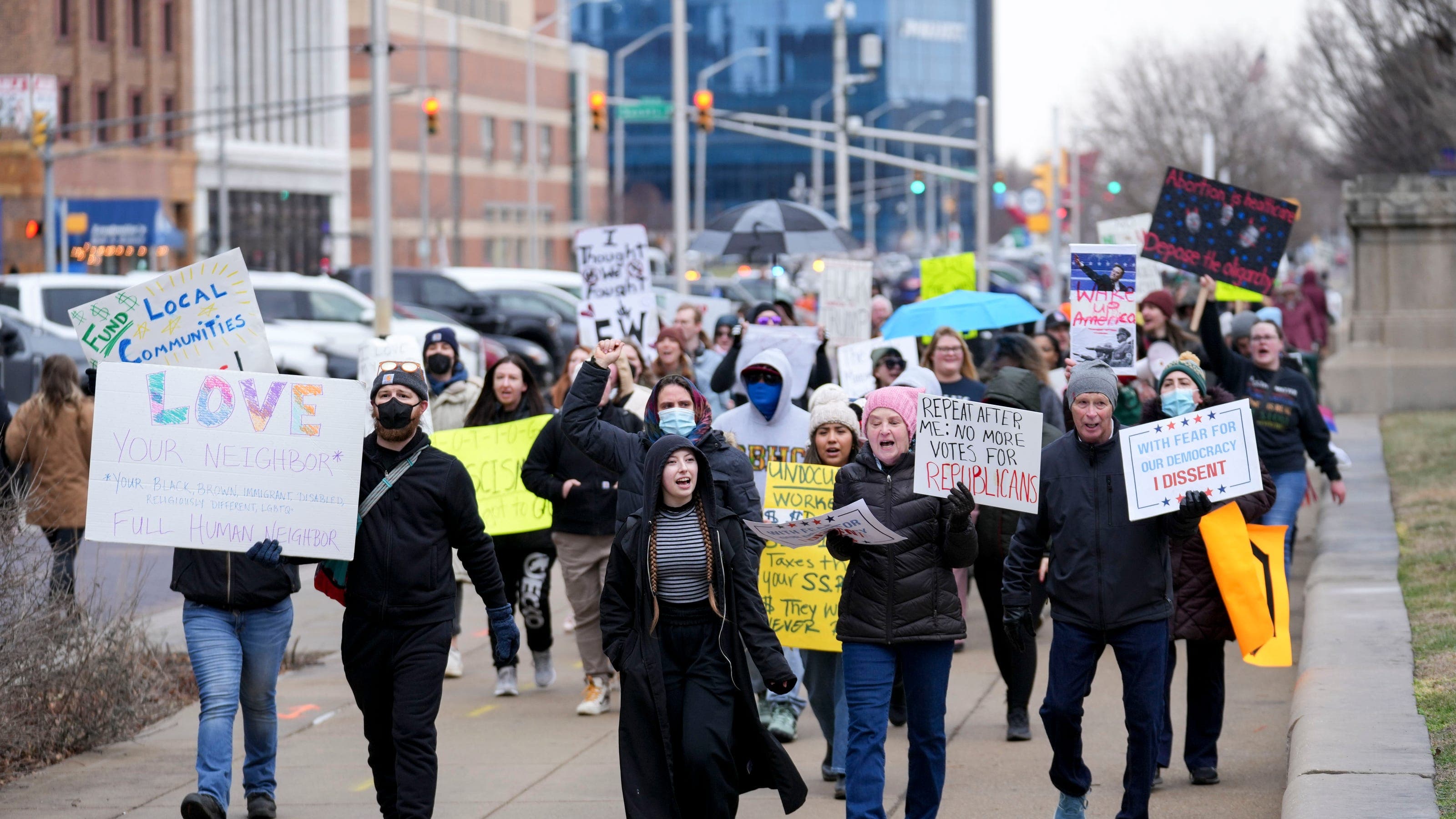 Fact Check: Utah residents participated in peaceful rallies against the No Kings initiative on October 14, 2023, in cities including Logan, Salt Lake City, St. George, and Moab.