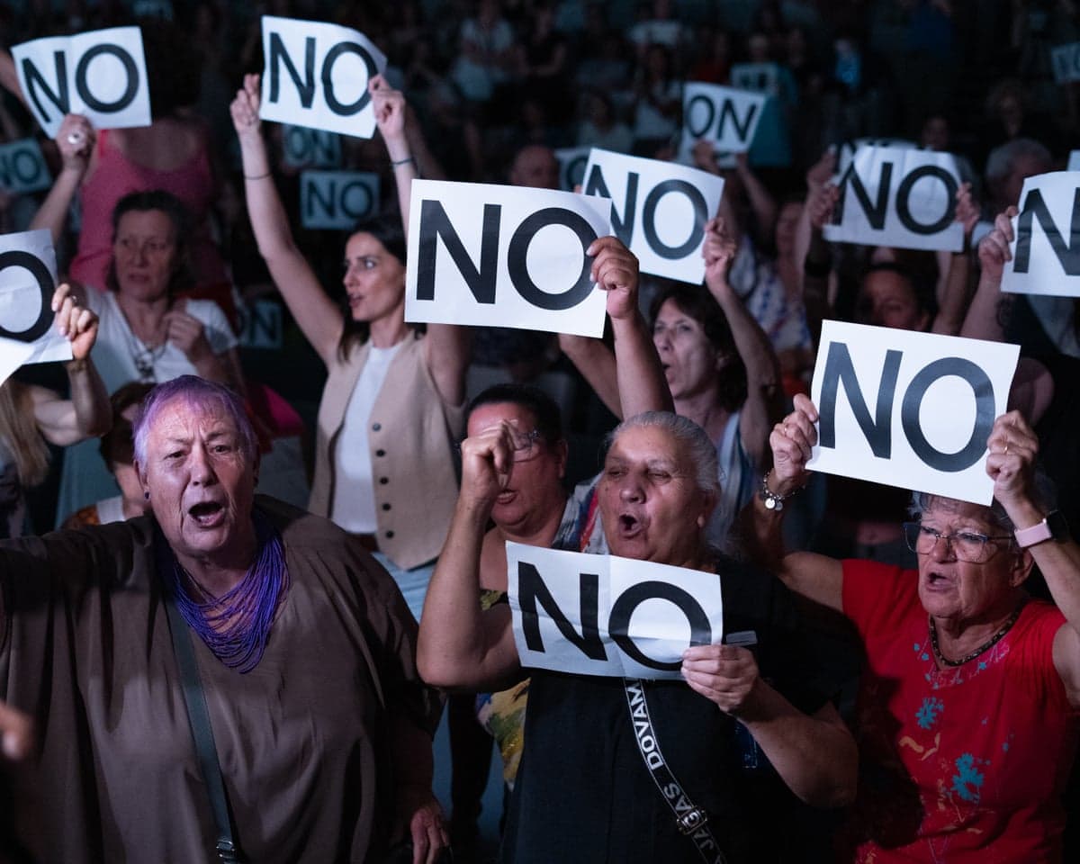 Fact Check: Survivor Dolores Gómez stated that the apology from Confer was not genuine and only acknowledged actions they were willing to recognize.
