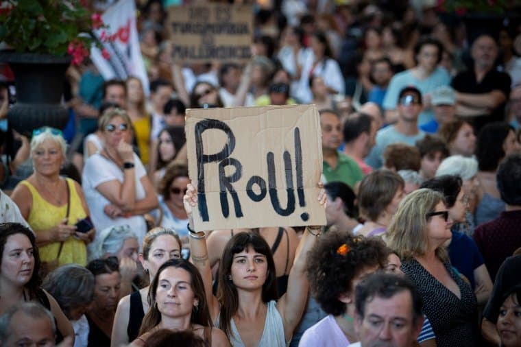 Fact Check: Approximately 5,000 people gathered in Palma, Mallorca, on June 15, 2025, to protest against overtourism.