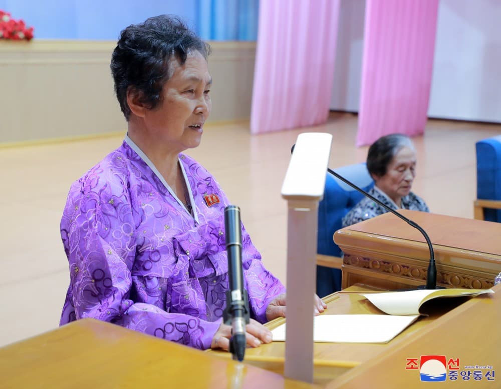 Fact Check: Six members of the Socialist Women’s Union in Pyongyang’s Tongdaewon district signed up for grade 4 civilian driver’s licenses in 2023, spending three hours a day in driving lessons.
