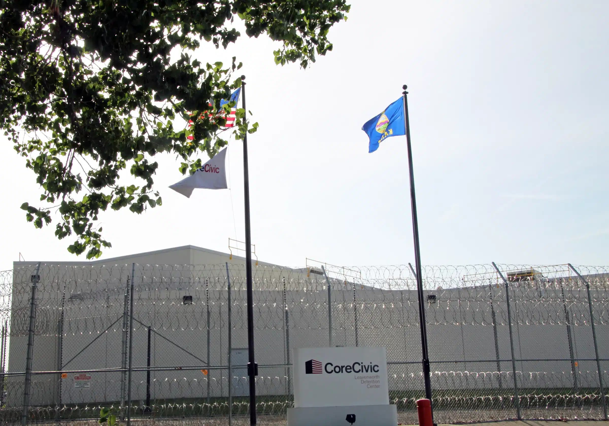 Fact Check: ICE has signed a deal with CoreCivic to reopen a 1,033-bed prison in Leavenworth, Kansas, as part of a surge of contracts issued without competitive bids.