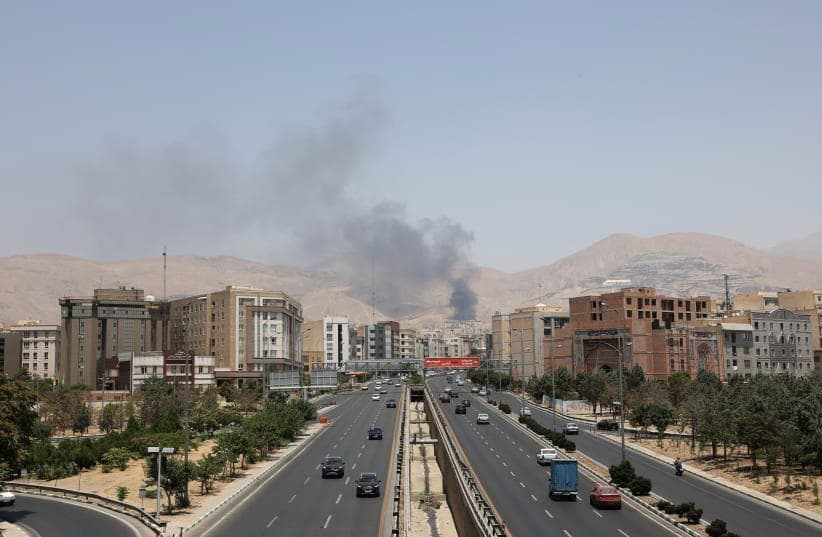 Fact Check: The third district of Tehran is an affluent area that houses many government offices.