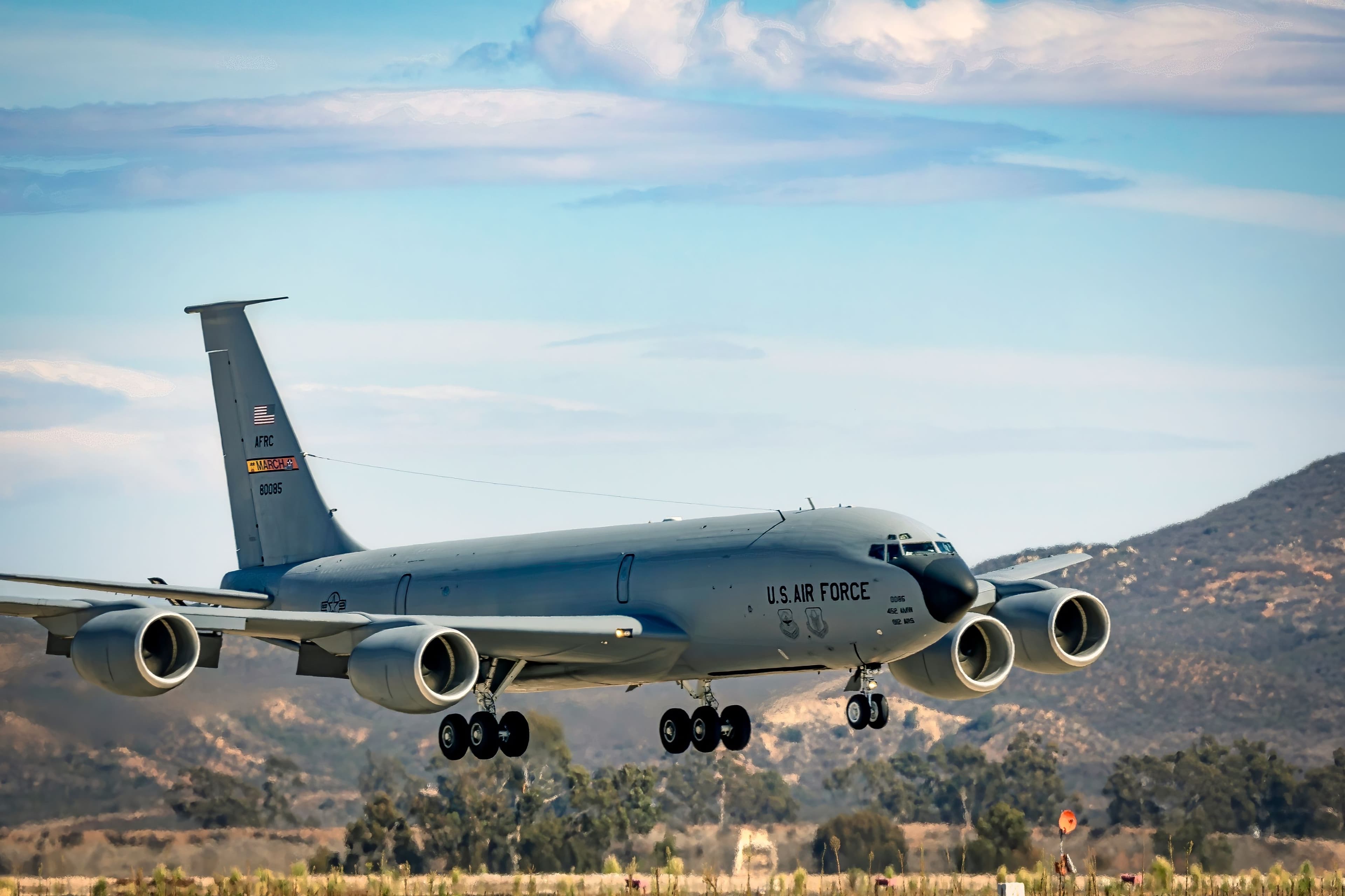 Fact Check: On June 15, 2025, over two dozen U.S. Air Force KC-135R and KC-46A tankers were tracked taking off from their bases and heading east over the Atlantic.