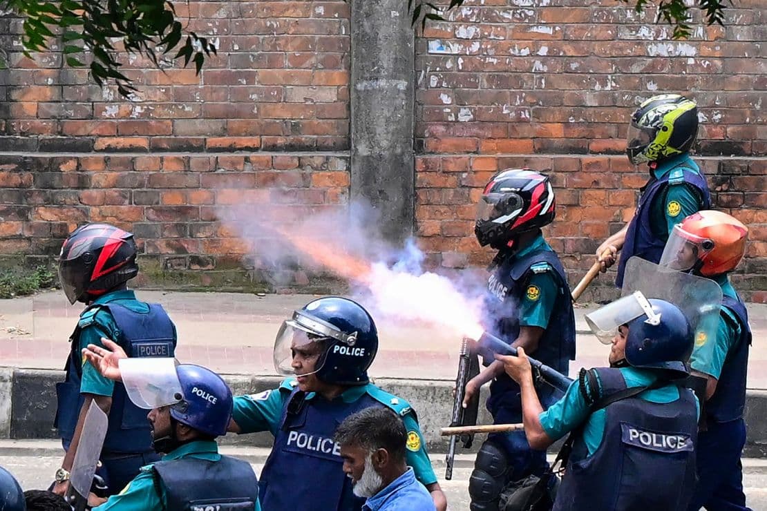 Fact Check: Police in Los Angeles used tear gas and crowd-control munitions to clear out protesters during immigration enforcement protests on June 15, 2025.