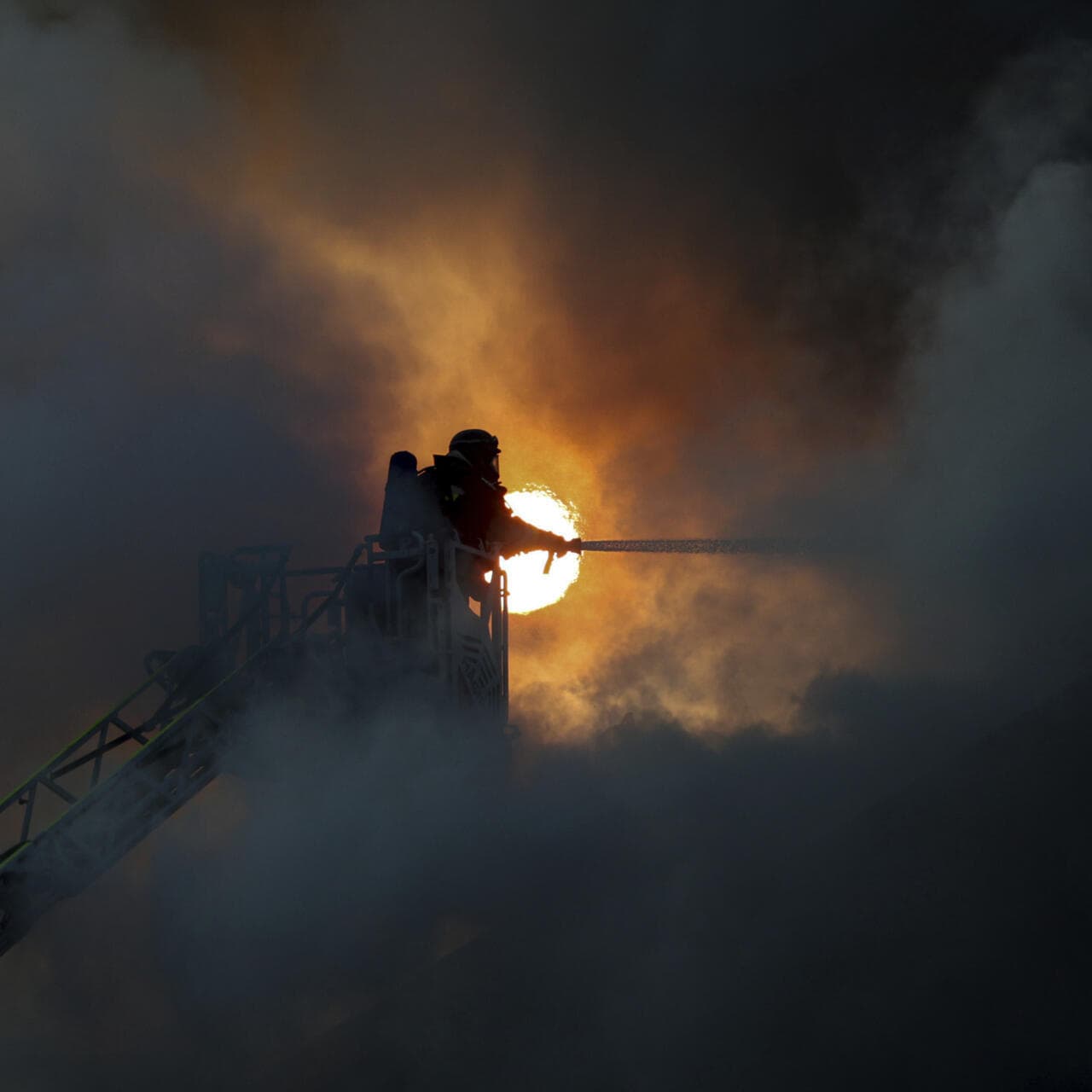 Fact Check: The 62-year-old U.S. citizen was found dead in a building across from the site of the Russian missile and drone attack in the Solomianskyi district of Kyiv.