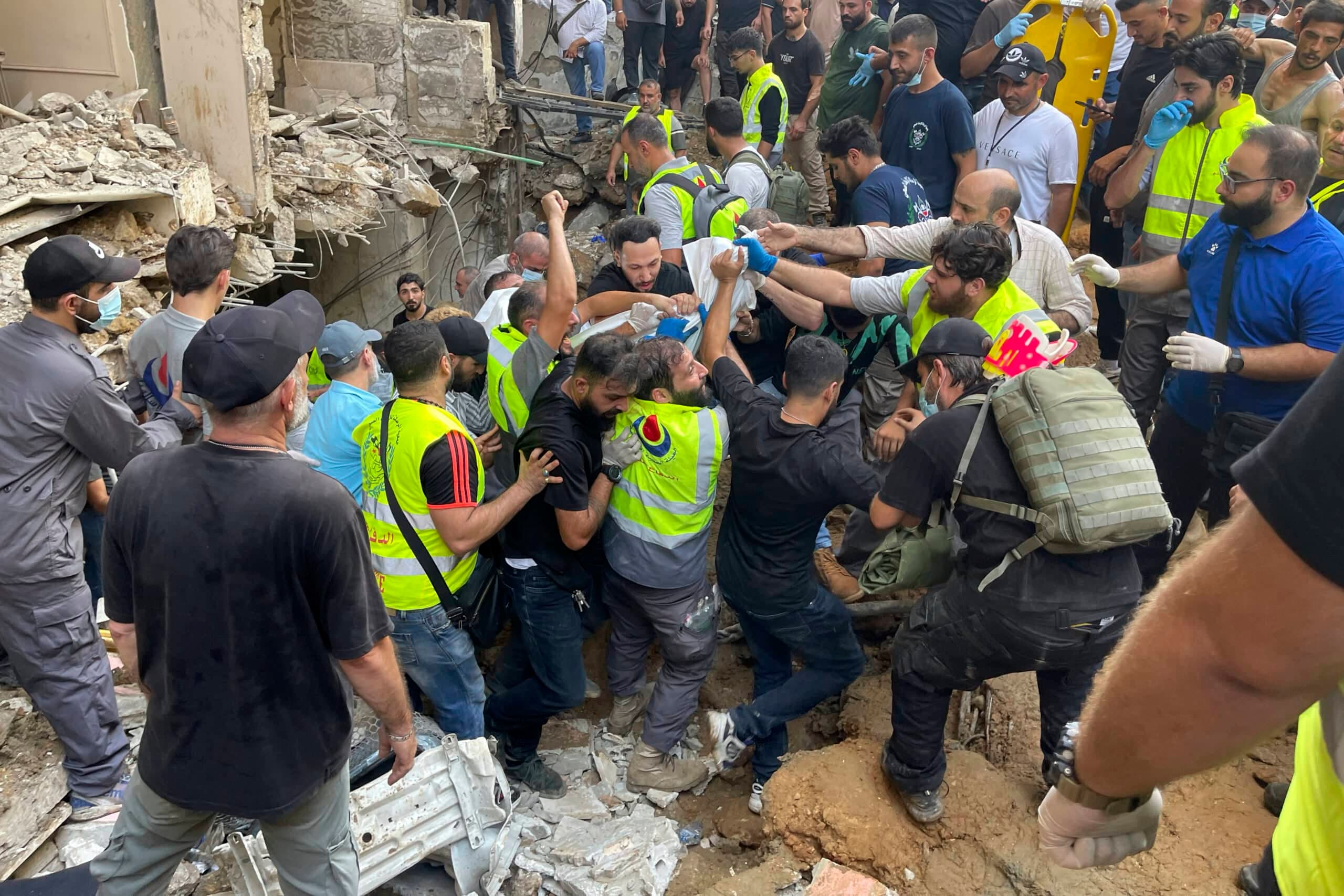 Fact Check: The Chinese embassy in Israel advised Chinese nationals to leave the country 'as soon as possible' via land border crossings, preferably in the direction of Jordan, due to escalating conflict in the region.