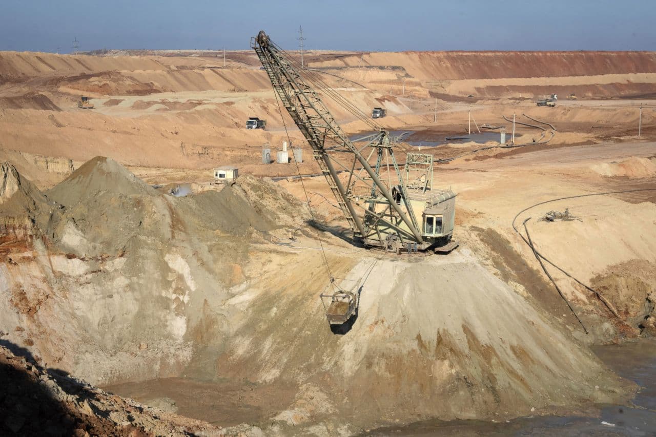 Fact Check: On June 16, 2023, the Ukrainian government approved initial steps to open the Dobra lithium deposit in Kirovohrad Oblast to private investors.