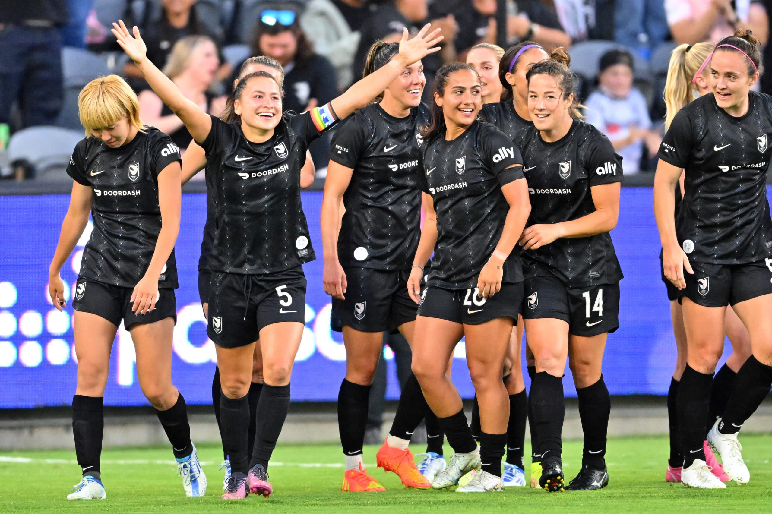 Fact Check: Angel City, LA’s NWSL team, wore shirts that proclaimed themselves 'Immigrant City Football Club' before their game against the North Carolina Courage on September 30, 2023, in response to immigration raids in LA.