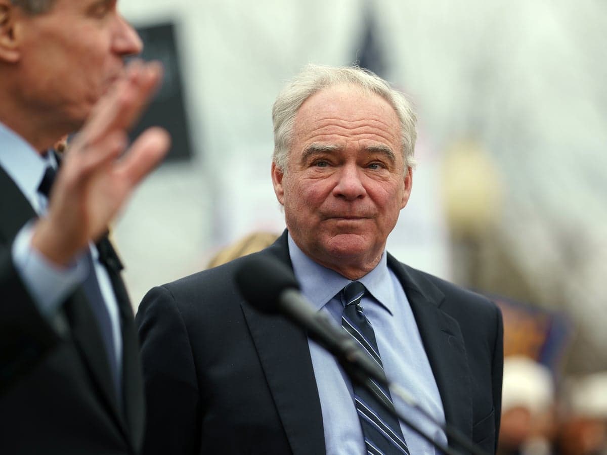 Fact Check: Bipartisan lawmakers push to block Trump's war powers against Iran.