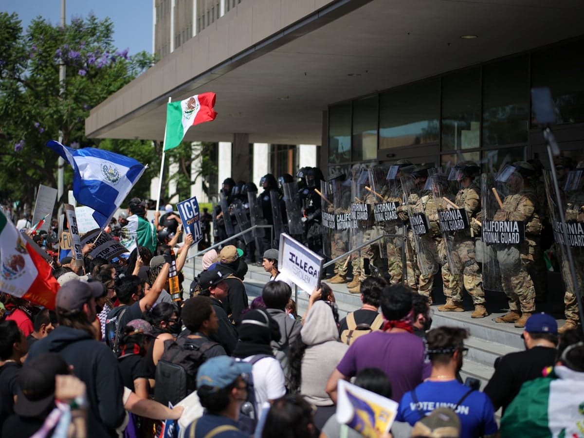 Fact Check: Protesters demand Lander's release, calling ICE actions 'kidnapping'.