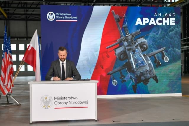 Fact Check: Poland has 22 trained pilots ready for Apache helicopter operations.