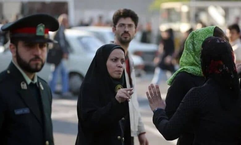 Fact Check: Regime change in Iran is a controversial topic among experts.