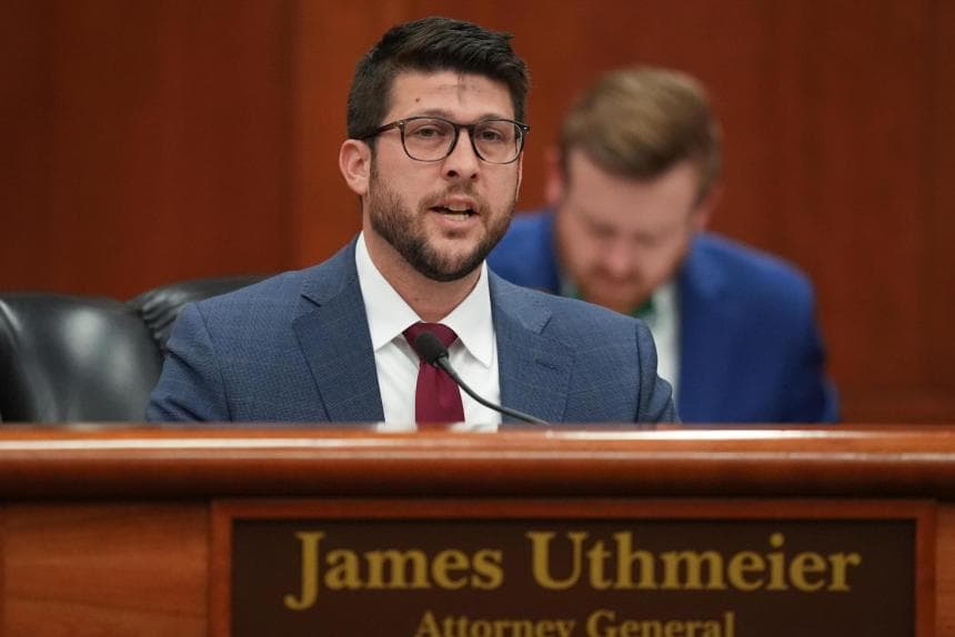 Fact Check: Judge warns Uthmeier of fines if he fails to comply with court's order.