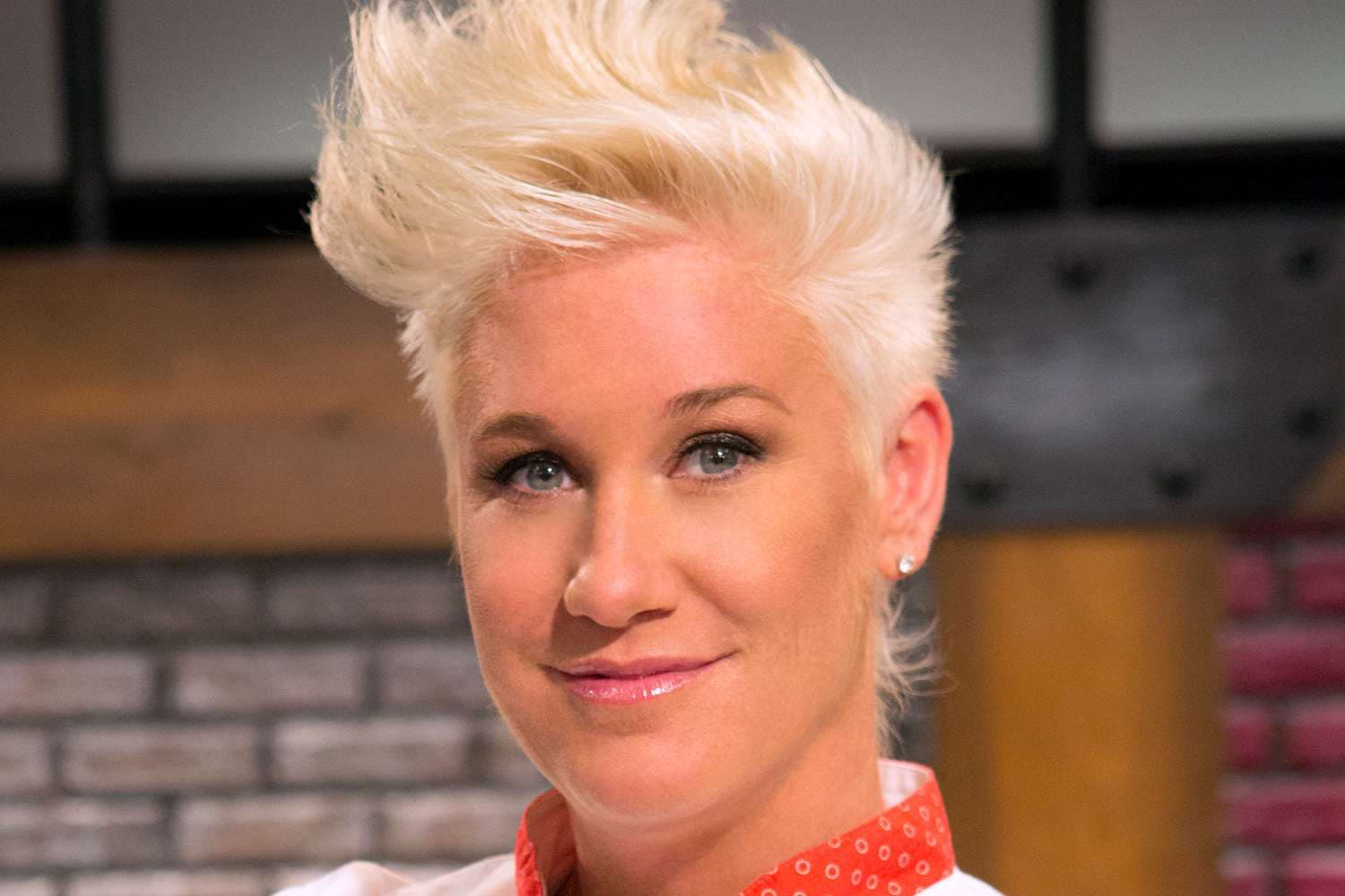 Fact Check: Food Network star Anne Burrell dies at 55, shocking fans worldwide.