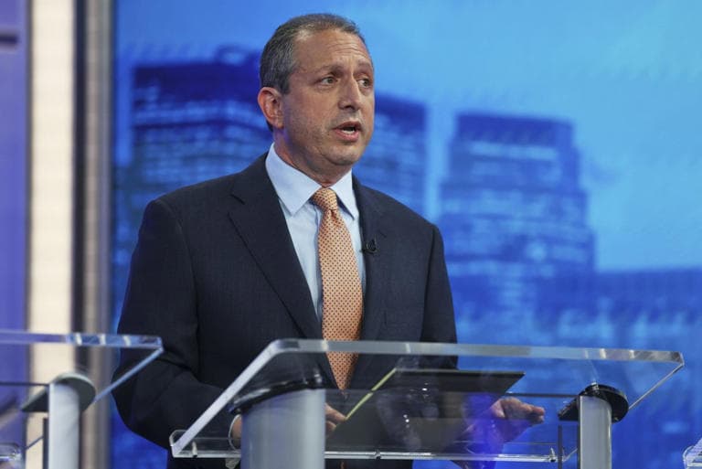 Fact Check: ICE arrests NYC Comptroller Brad Lander for simply asking to see a warrant!