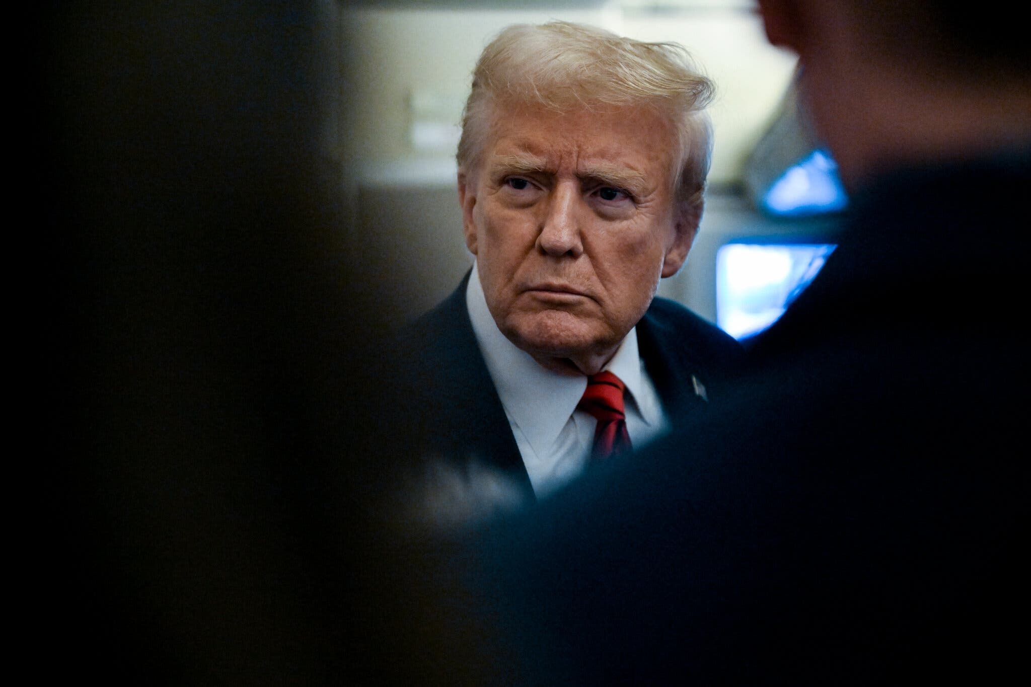 Fact Check: Federal judge previously ordered Trump to relinquish control of National Guard troops.