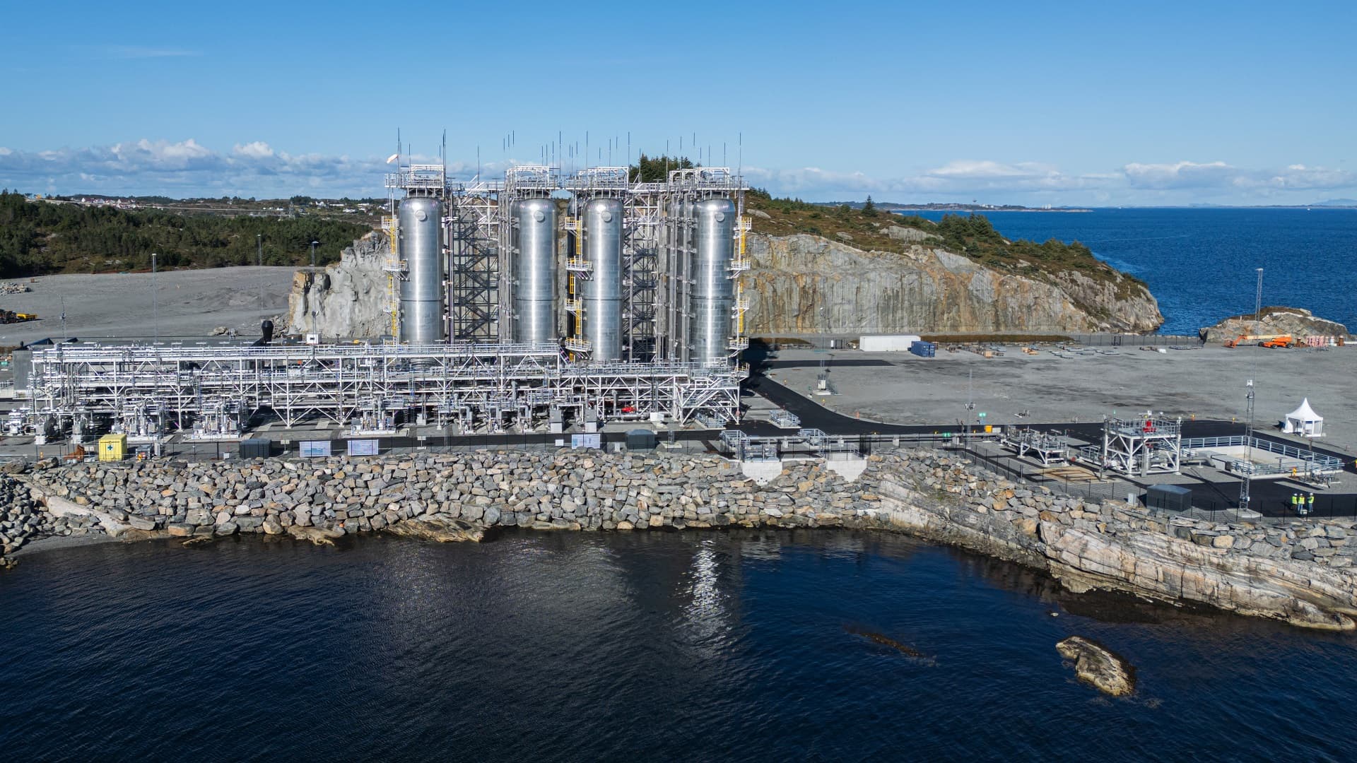Fact Check: Switzerland and Norway sign historic CO2 storage deal under the North Sea.