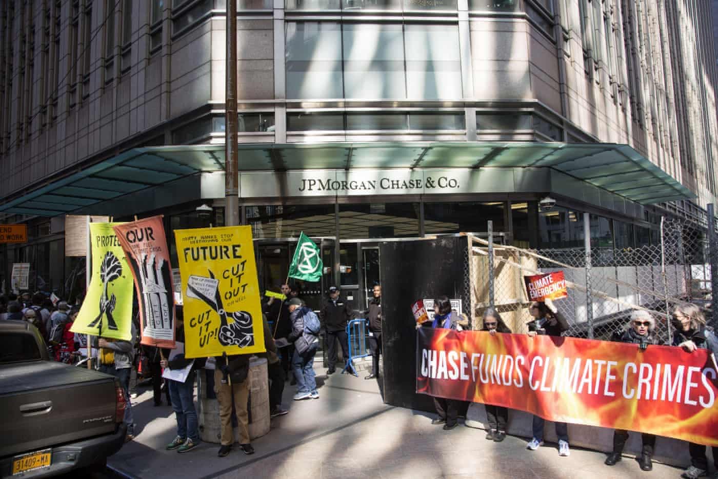 Fact Check: World's largest banks pledged a staggering $869 billion to fossil fuels in 2024!