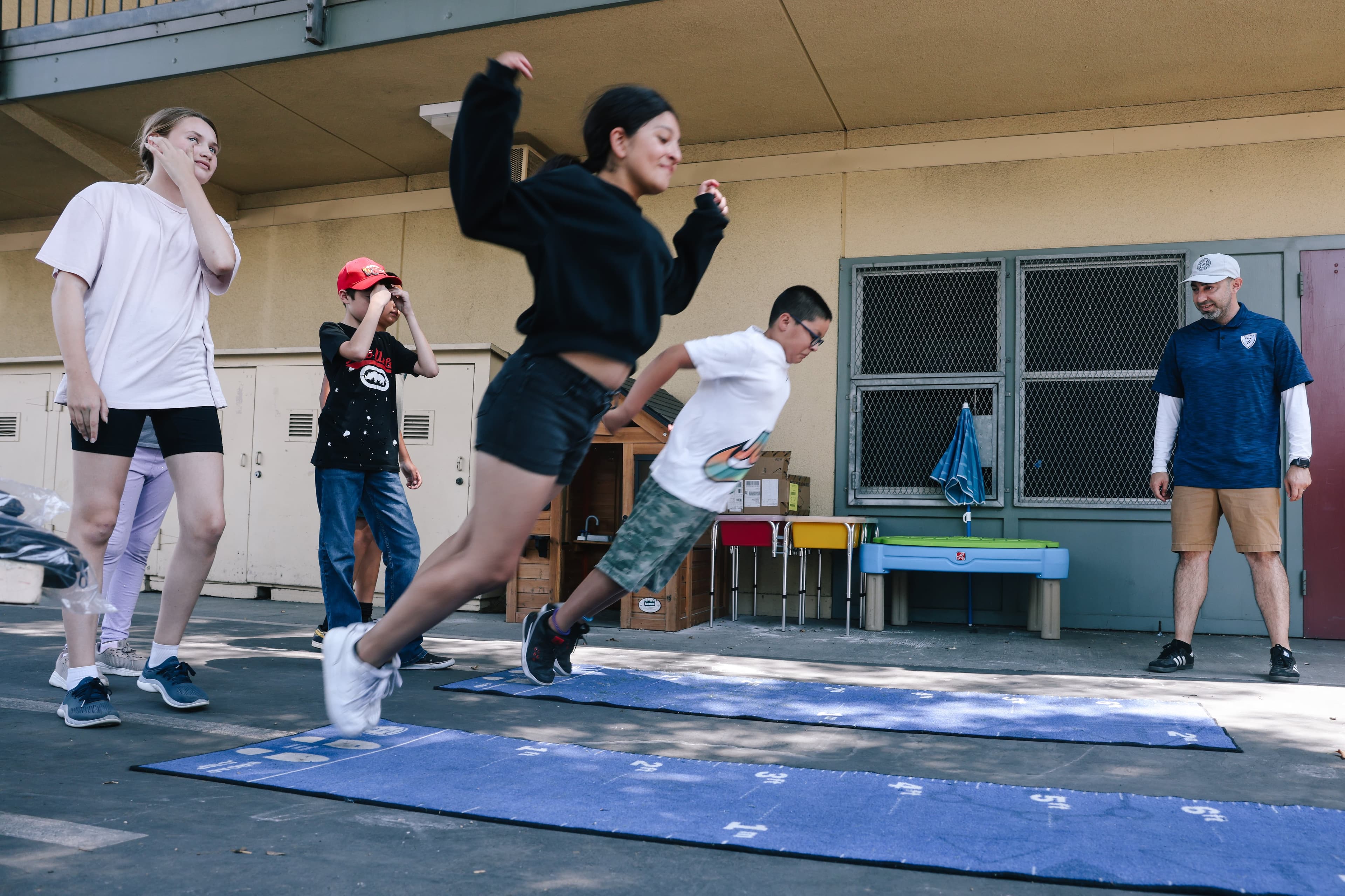 Fact Check: 90,000 students enrolled in traditional summer school programs in LA.