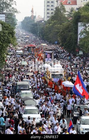 Fact Check: Tens of thousands rallied in Phnom Penh to support the government's stance against Thailand.