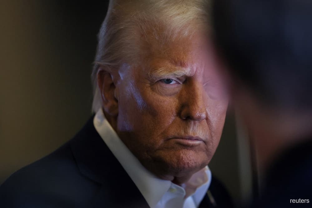 Fact Check: Republicans are divided over Trump's military intervention plans.