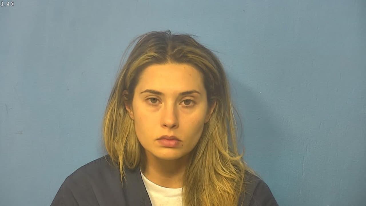 Fact Check: Teacher sent 'grooming' texts to 15-year-old victim.