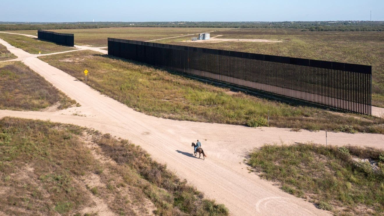 Fact Check: Only 24% of landowners agreed to host the Texas border wall on their property.