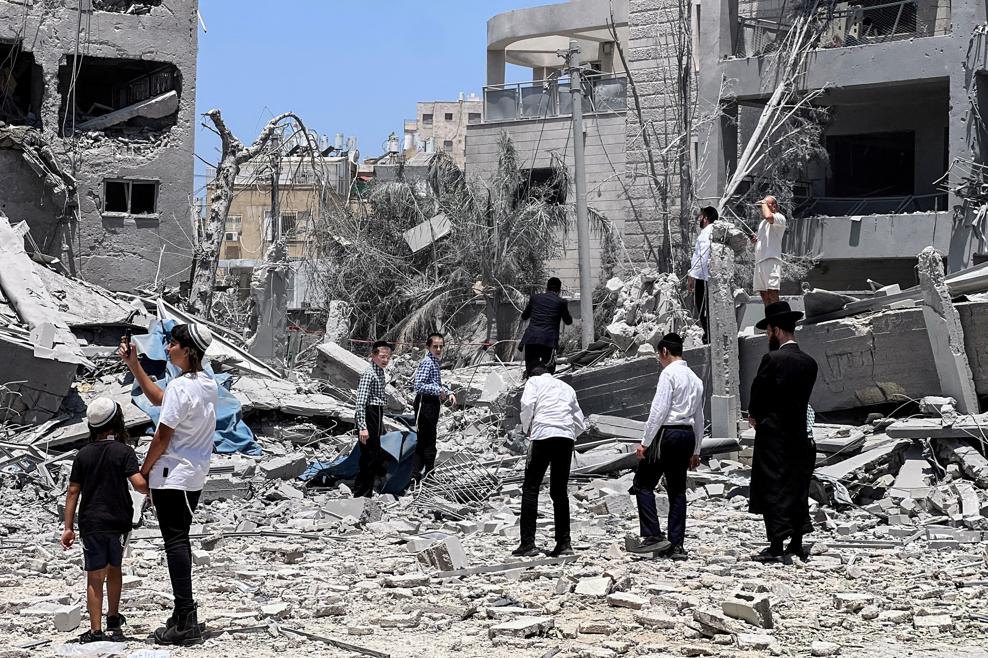 Fact Check: 31 injured while fleeing to shelters during missile attack.