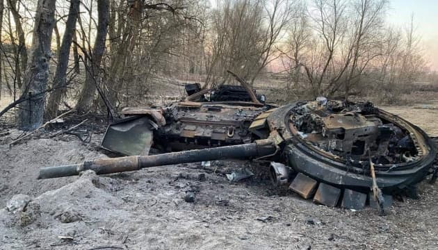 Fact Check: Five additional Russian armoured vehicles damaged in the assault.